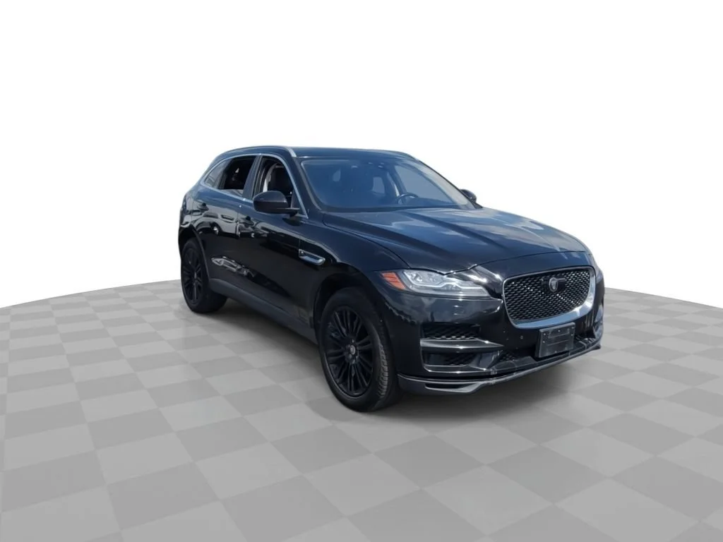 Used 2019 Black Jaguar 30t Portfolio image 2