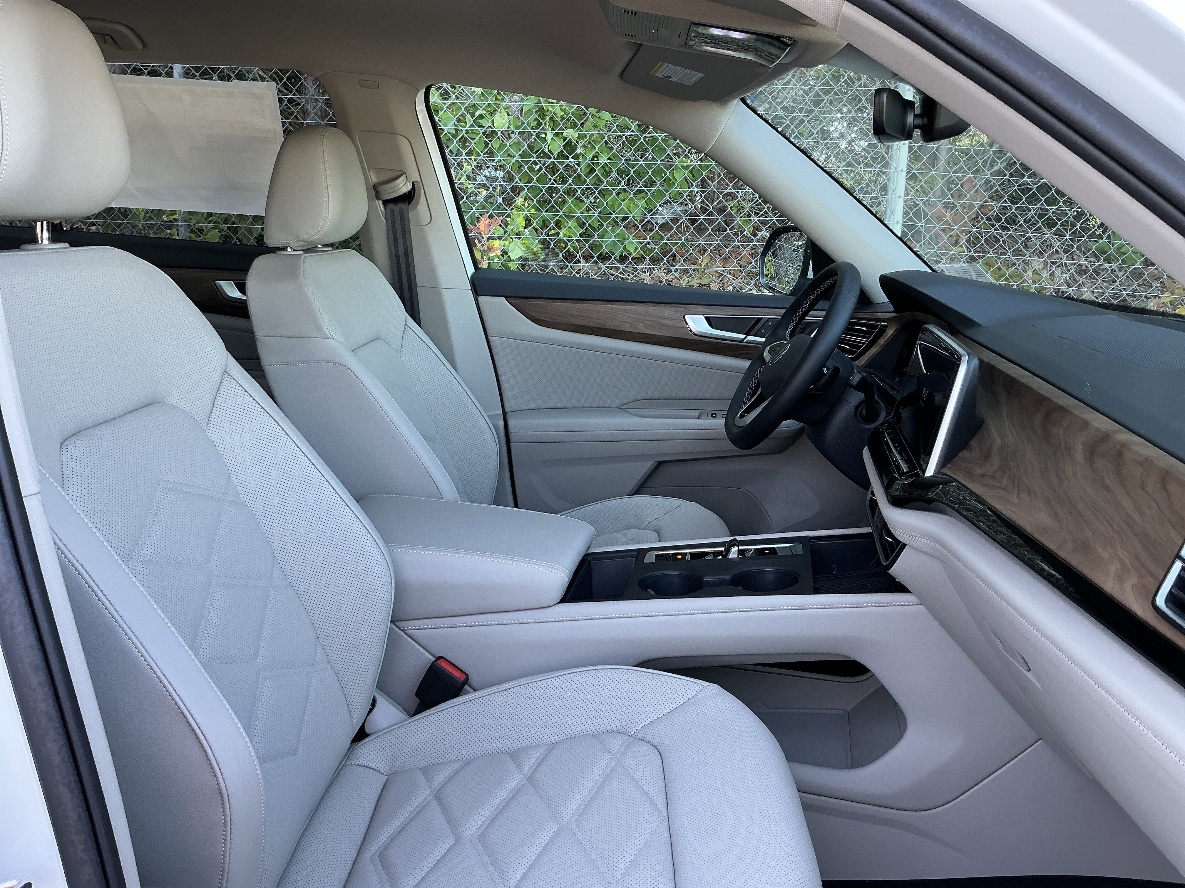 New 2026 Opal White Pearl Volkswagen 2.0T SE image 23