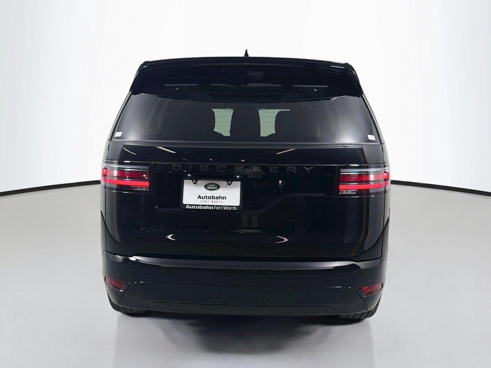 New 2026 Santorini Black Land Rover Dynamic SE image 6