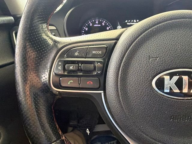 Used 2016 White Kia SX image 28