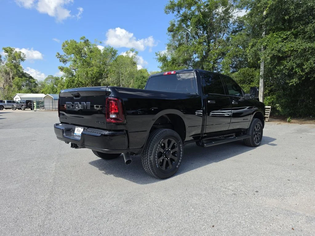 New 2026 Diamond Black Crystal Pearl-Coat Exterior Paint RAM Big Horn image 4