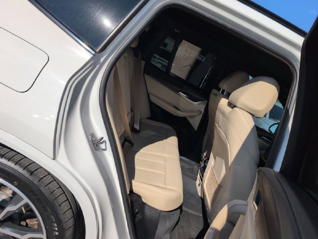 Used 2021 White BMW sDrive30i image 29