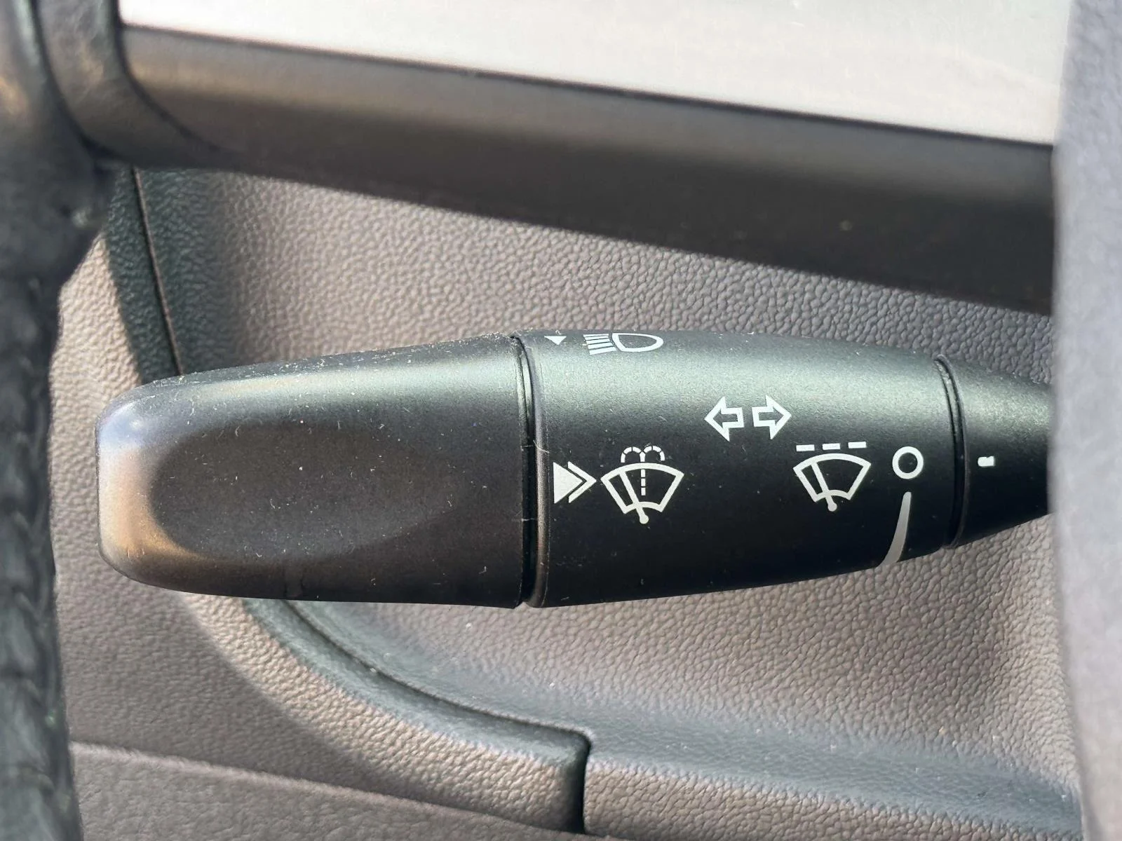 Used 2010 Torred Dodge SE image 11
