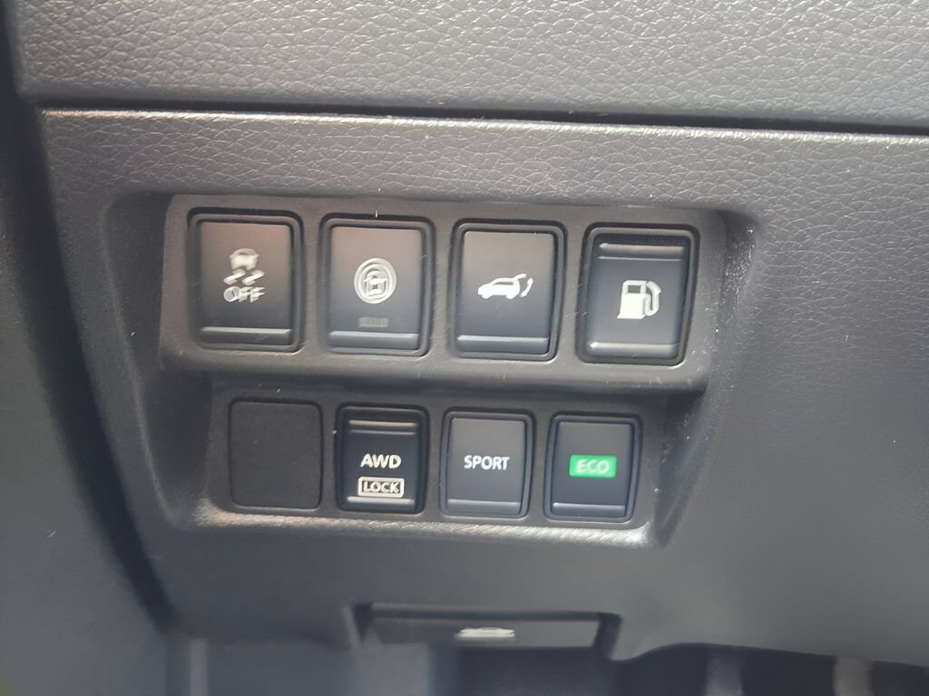 Used 2019 Gray Nissan SV image 20