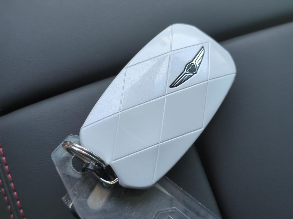 New 2026 White Genesis 2.5T SPORT PRESTIGE image 22
