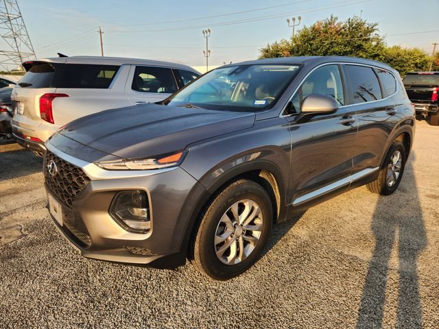 Used 2019 Silver Hyundai SE image 3
