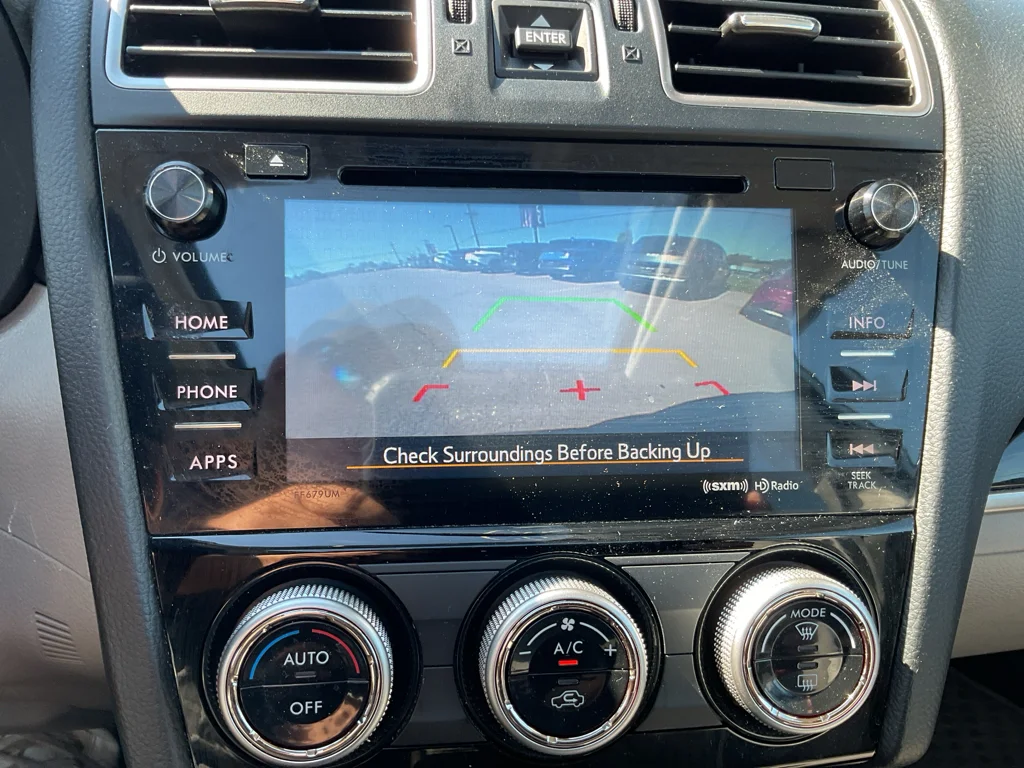 Used 2018 Ice Silver Metallic Subaru Limited image 25