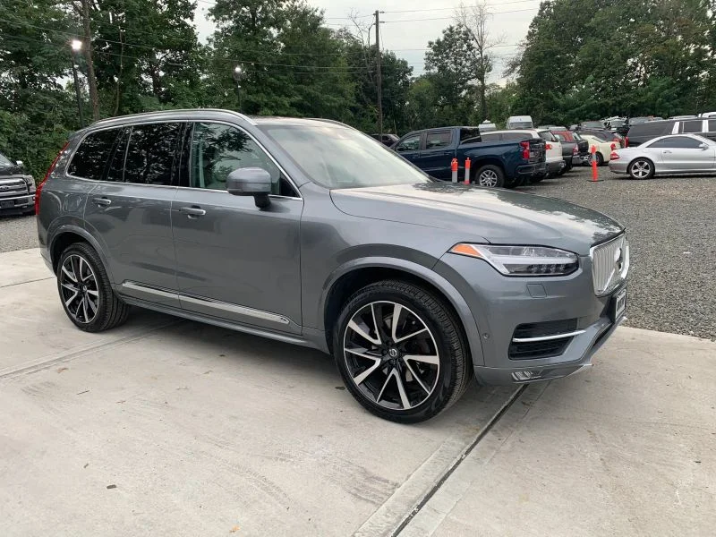 Used 2019 Gray Volvo T6 Inscription Sport Utility 4D image 12