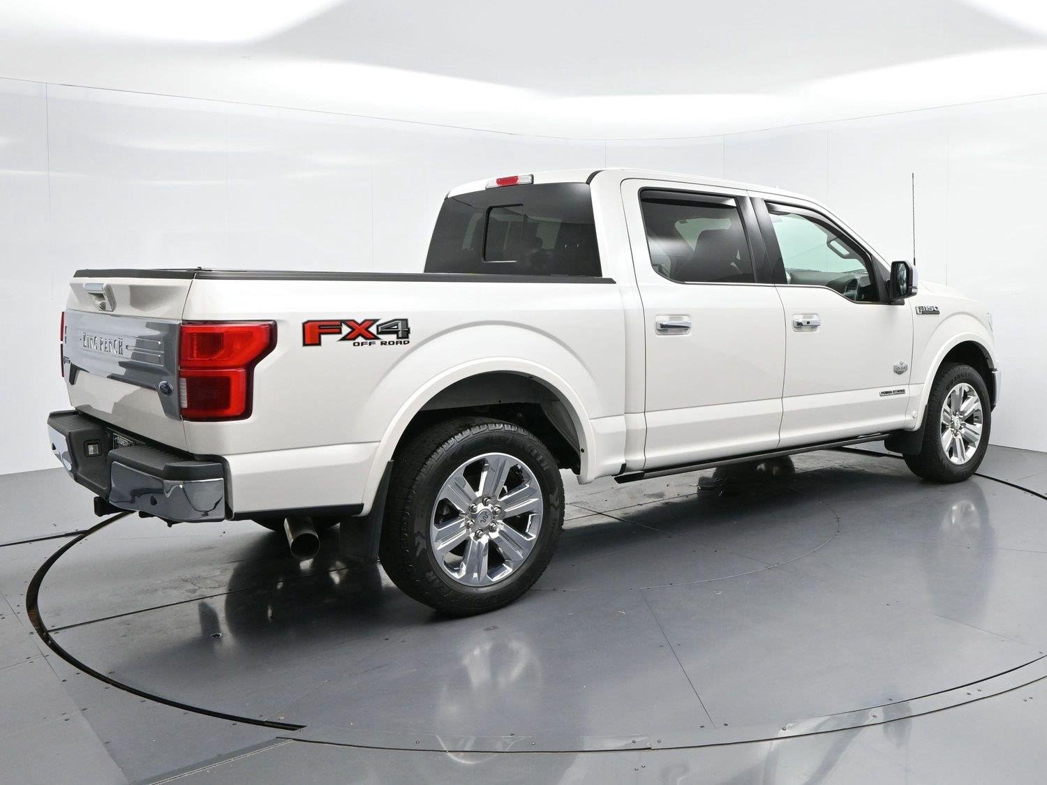 Used 2018 White Platinum Metallic Tricoat Ford XL image 7