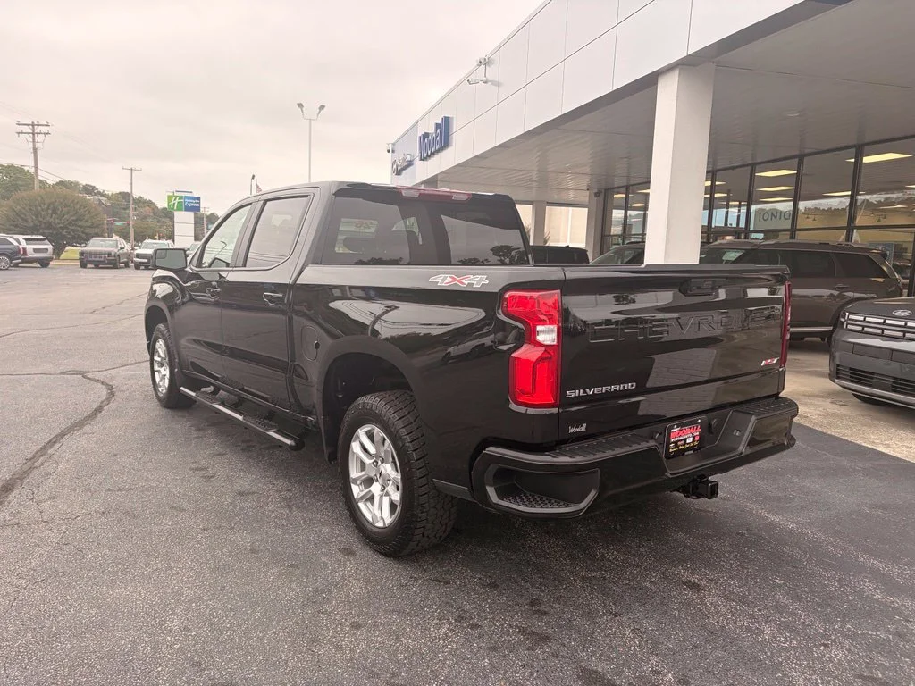 Used 2026 Black Chevrolet RST image 9