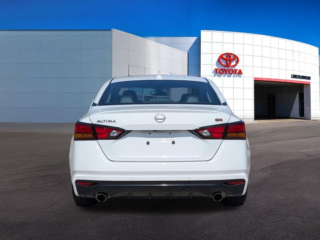 Used 2024 White Nissan 2.5 SR image 11