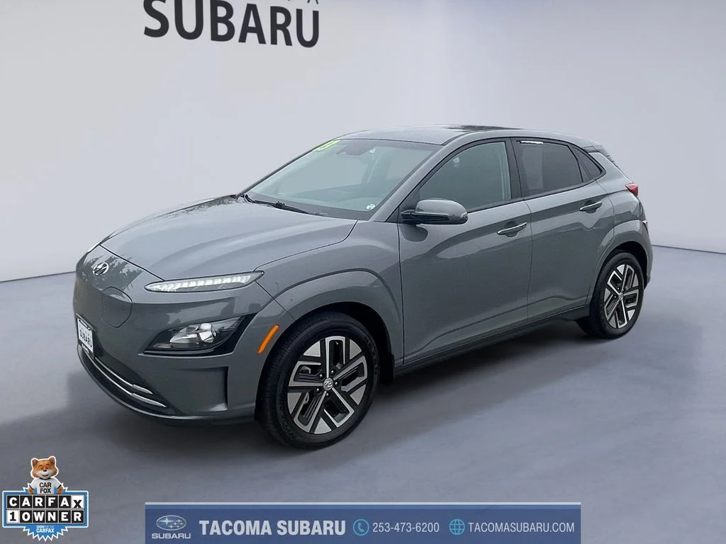 Used 2023 Gray Hyundai SE image 1