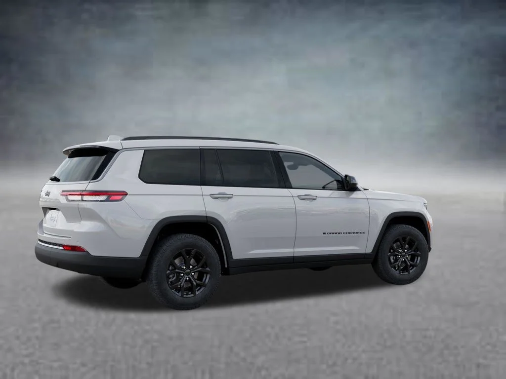 New 2026 Bright White Clear-Coat Exterior Paint Jeep Laredo image 4
