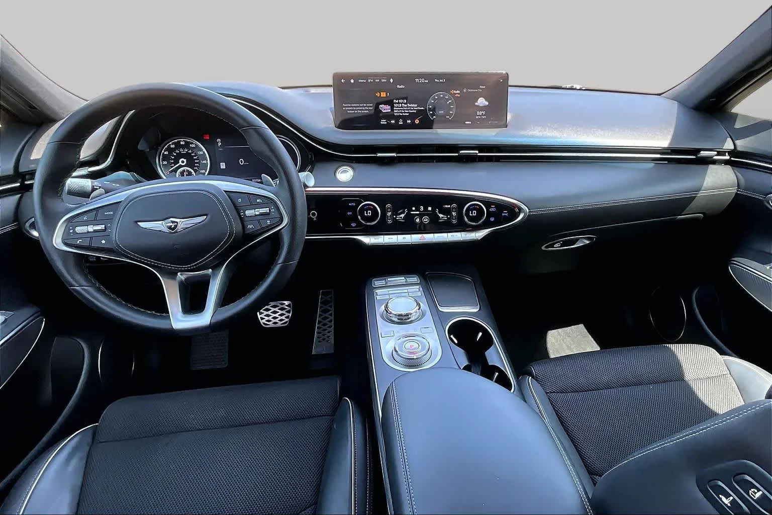 Used 2024 Makalu Gray Genesis 3.5T Sport image 15