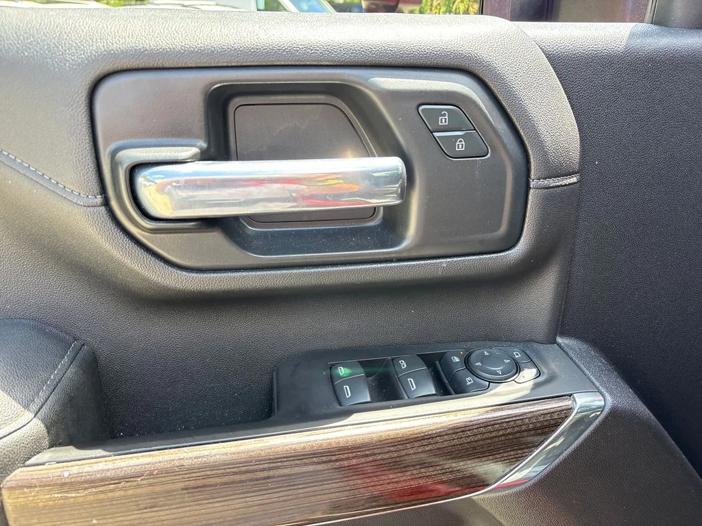 Used 2021 Red Chevrolet LT image 16