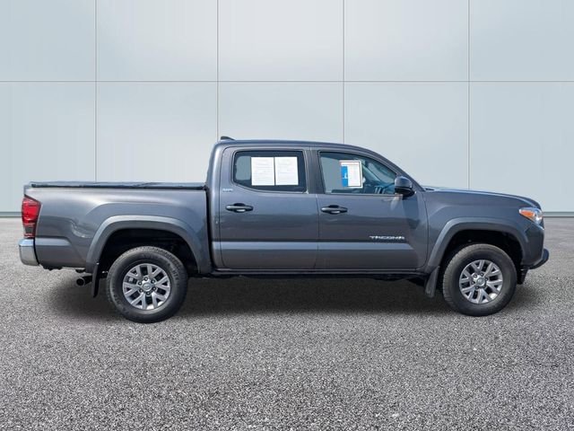 Used 2018 Magnetic Gray Metallic Toyota SR5 image 4
