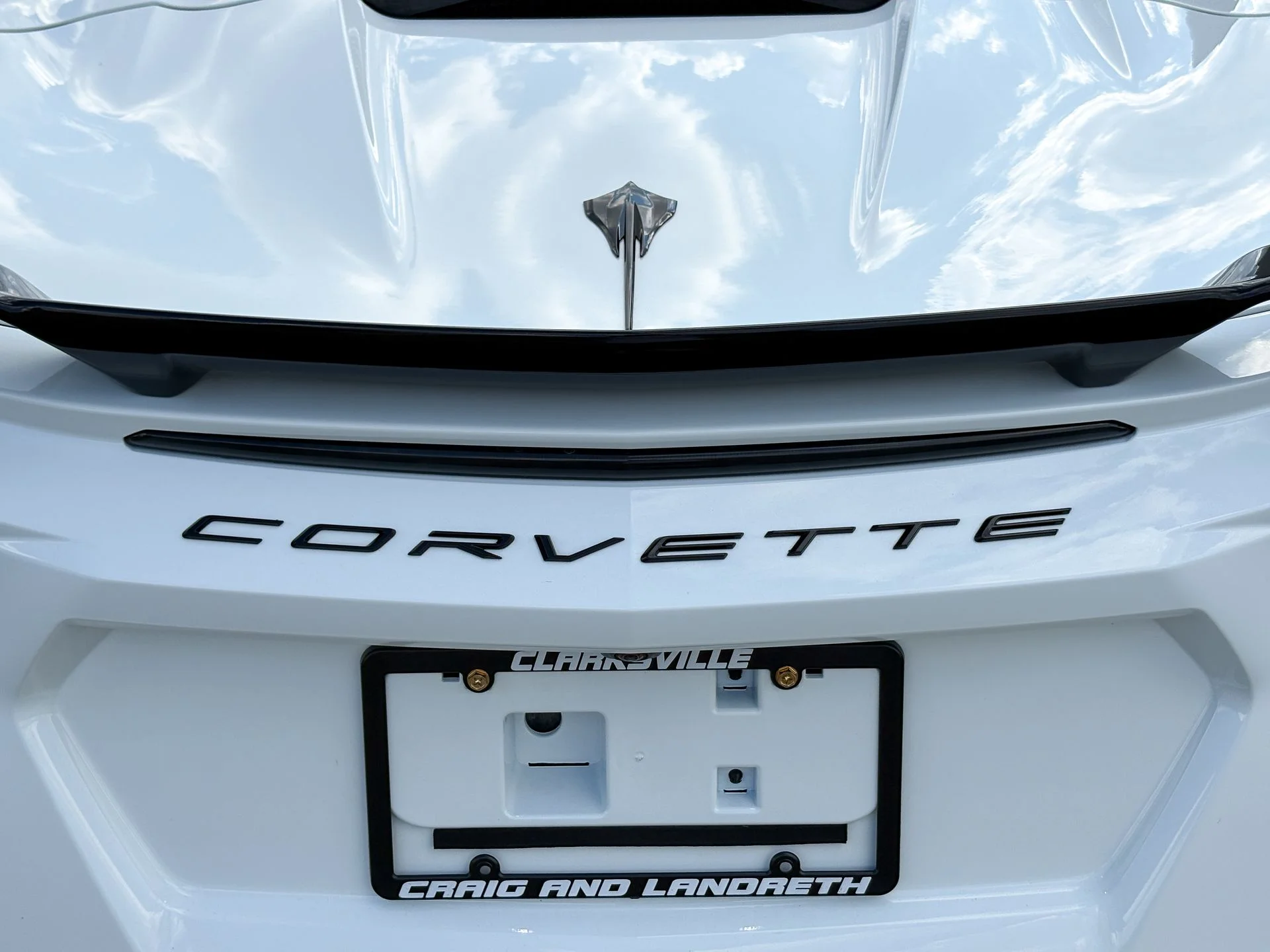 Used 2023 White Chevrolet Stingray image 13