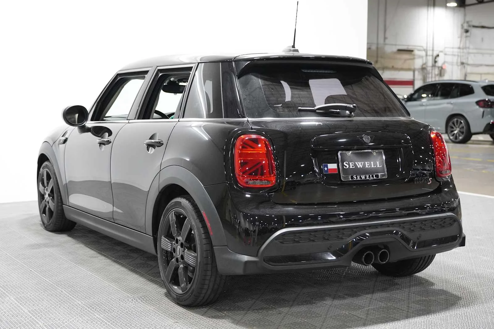 Used 2022 Midnight Black Metallic MINI Cooper S image 6