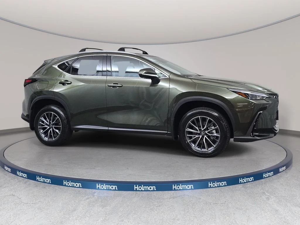 New 2026 Nori Green Pearl Lexus PREMIUM PLUS AWD image 3