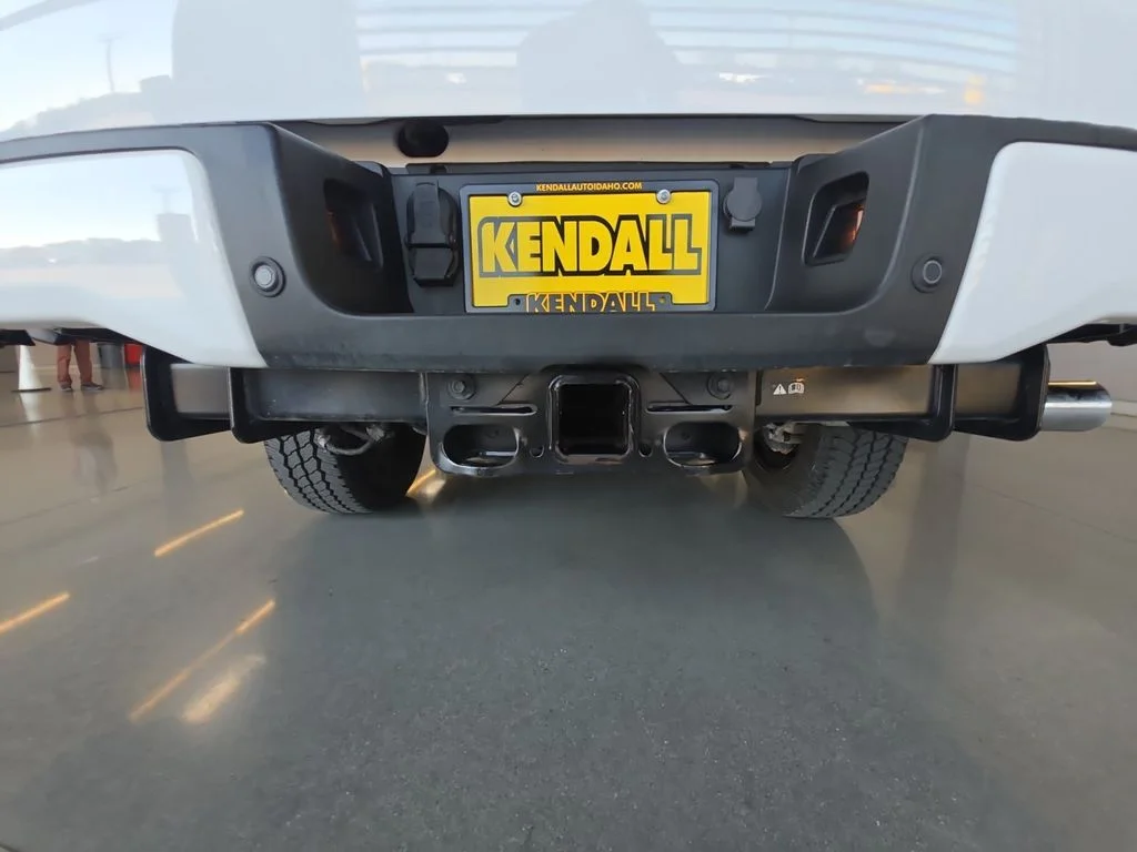 Used 2024 White Ford Lariat image 27