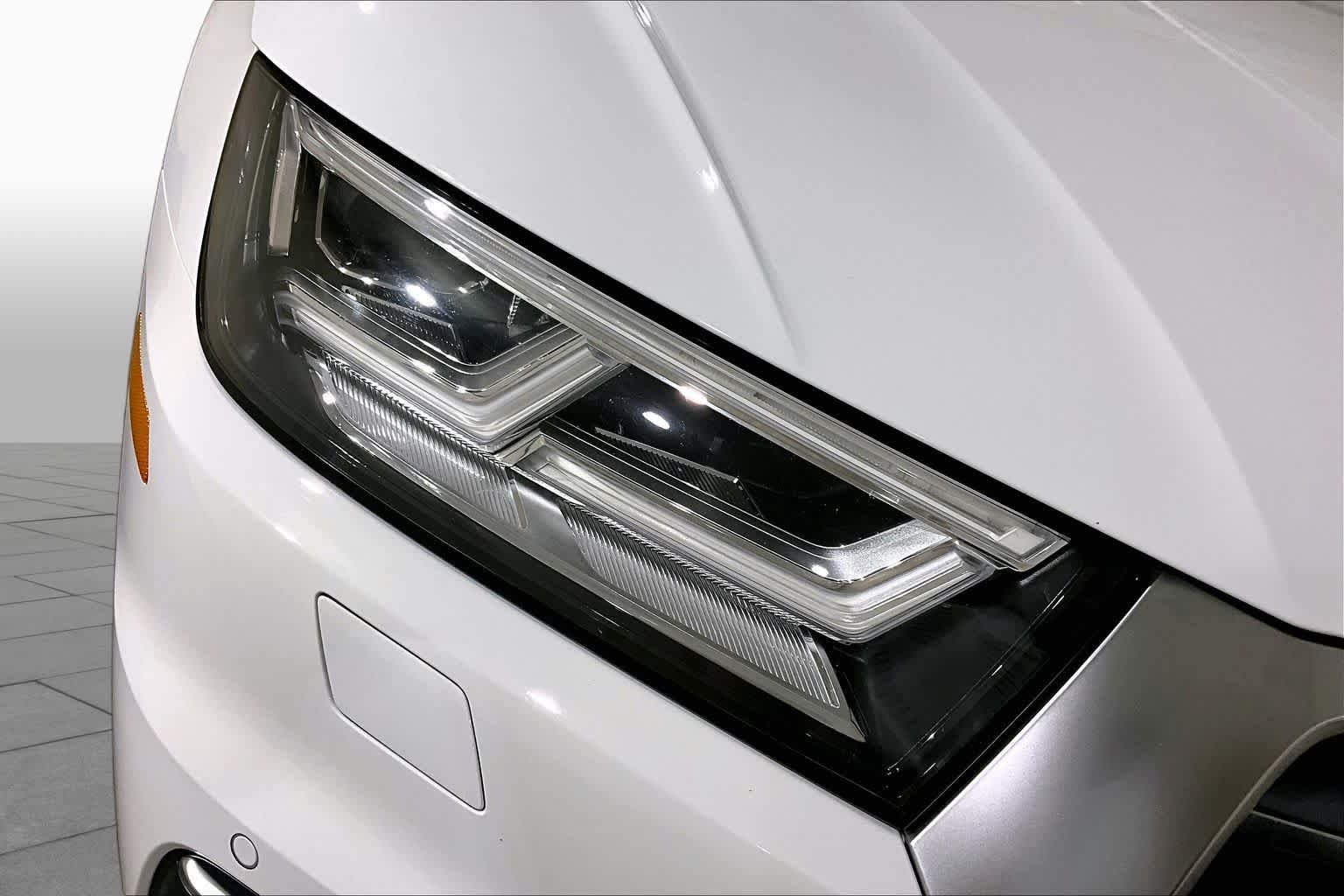 Used 2019 Ibis White Audi Premium Plus image 26