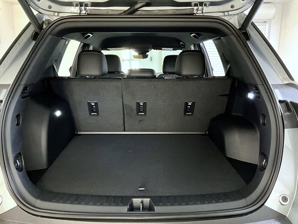 New 2026 Sterling Gray Metallic Chevrolet ACTIV image 21