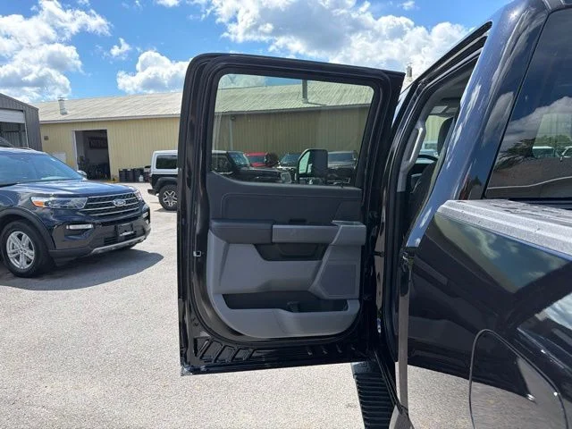 New 2026 Agate Black Metallic Ford XLT image 51