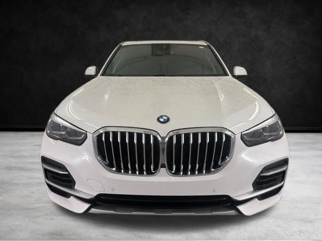 Used 2023 Mineral White Metallic BMW sDrive40i image 4