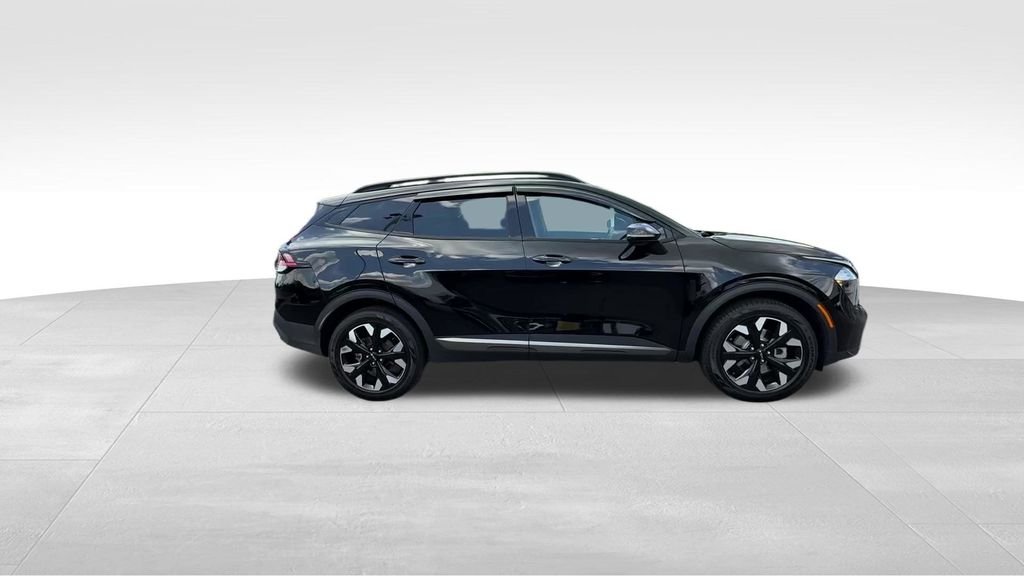 Used 2023 Black Kia X-Line image 8