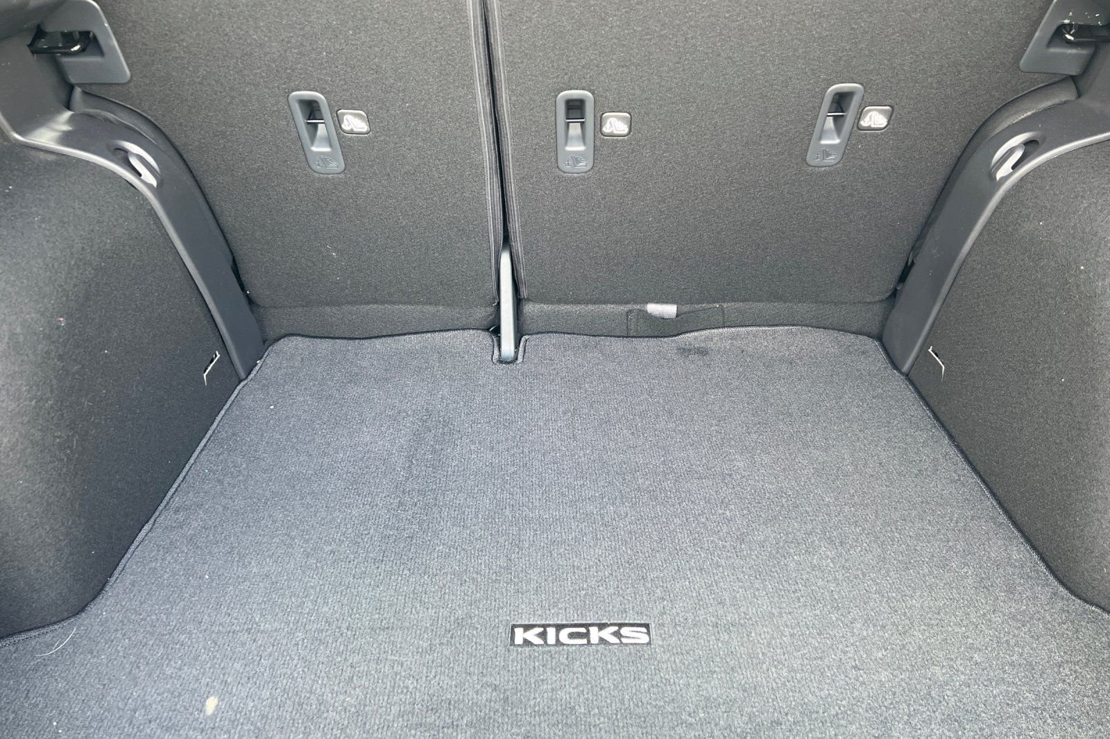 2025 Nissan KICKS PLAY Base - Photo 20