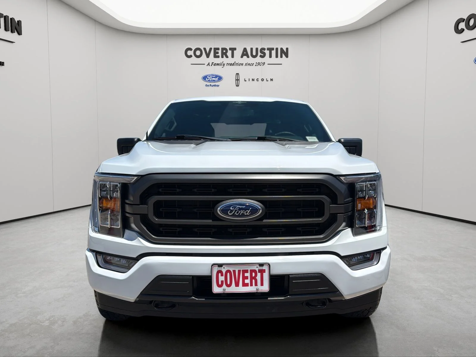 Used 2023 White Ford XLT image 5