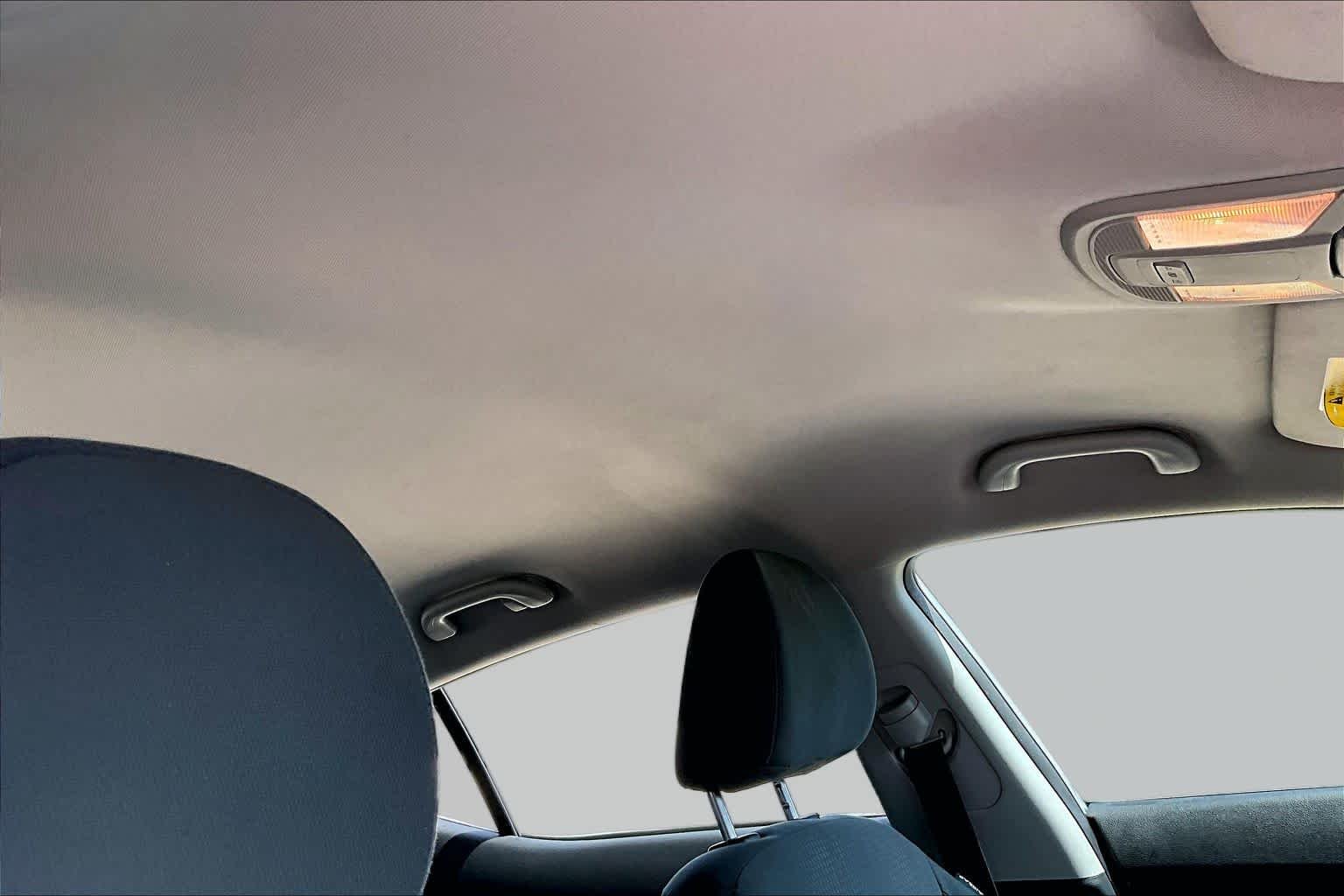 Used 2015 Sparkling Silver Kia LX image 14