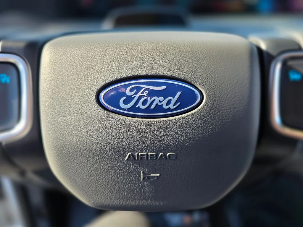 Used 2025 White Ford Active image 32