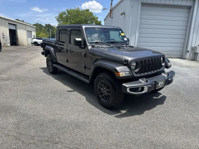 Used 2024 Gray Jeep Sport image 3