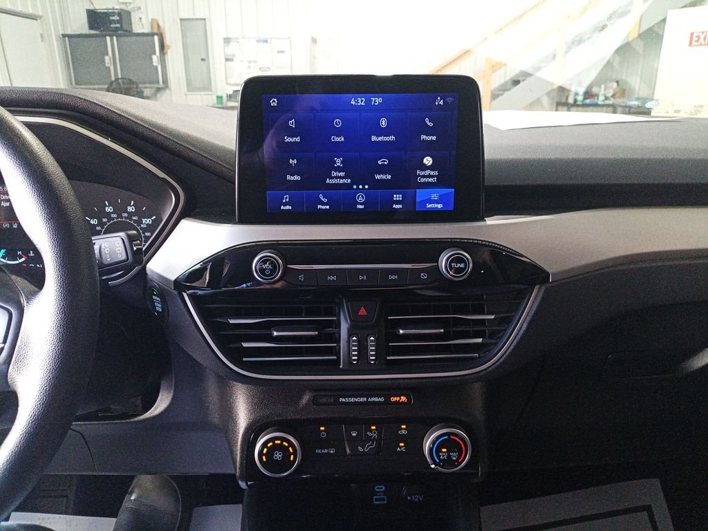 Used 2022 Blue Ford SE image 23