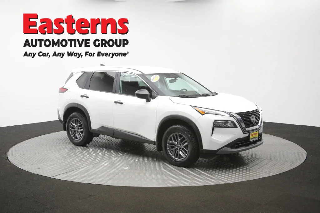 Used 2023 White Nissan S image 50