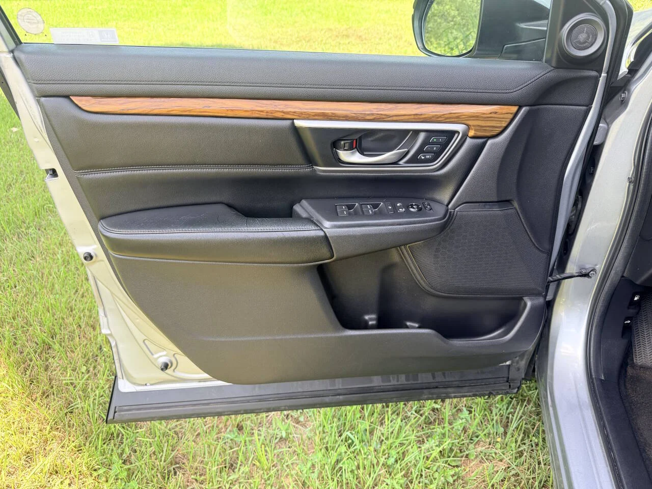 Used 2018 Silver Honda EX L 4dr SUV image 28