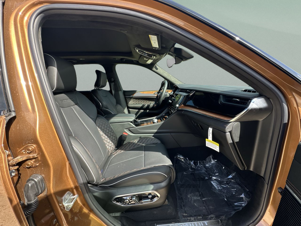 New 2026 Copper Shino Metallic Clear-Coat Exterior Paint Jeep Summit image 38