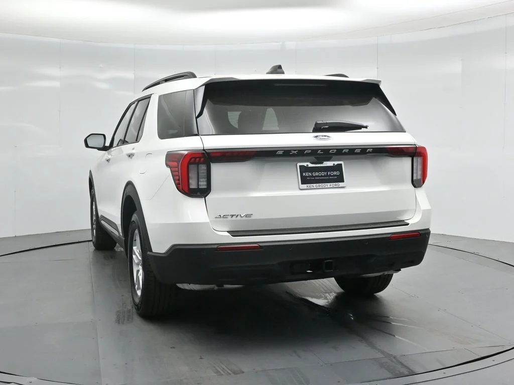 New 2026 Star White Metallic Tri-Coat Ford Active image 29