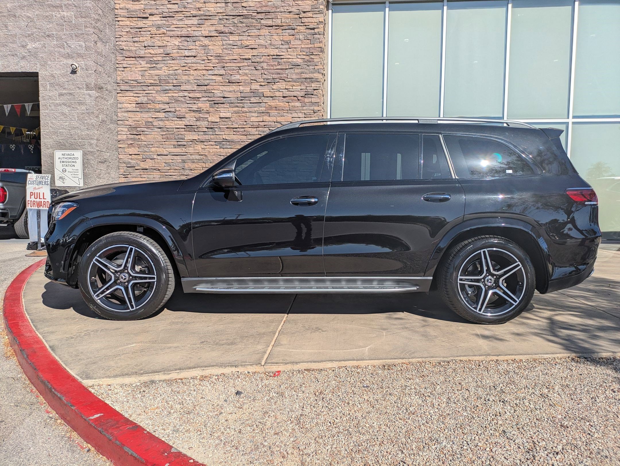 Certified Used 2023 Black Mercedes-Benz 4MATIC® image 2