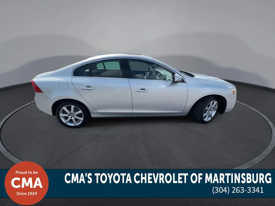 Used 2016 Bright Silver Metallic Volvo T5 Drive-E Premier image 9