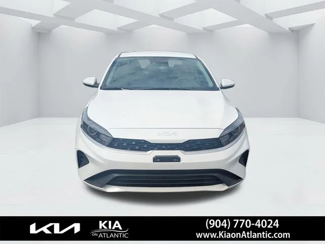 Used 2024 White Kia LXS image 8