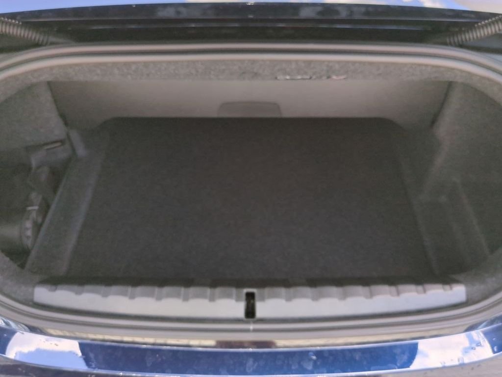 New 2027 Tanzanite Blue II Metallic BMW Competition image 13