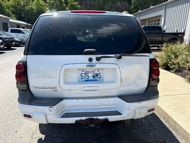 Used 2006 White Chevrolet LS image 3
