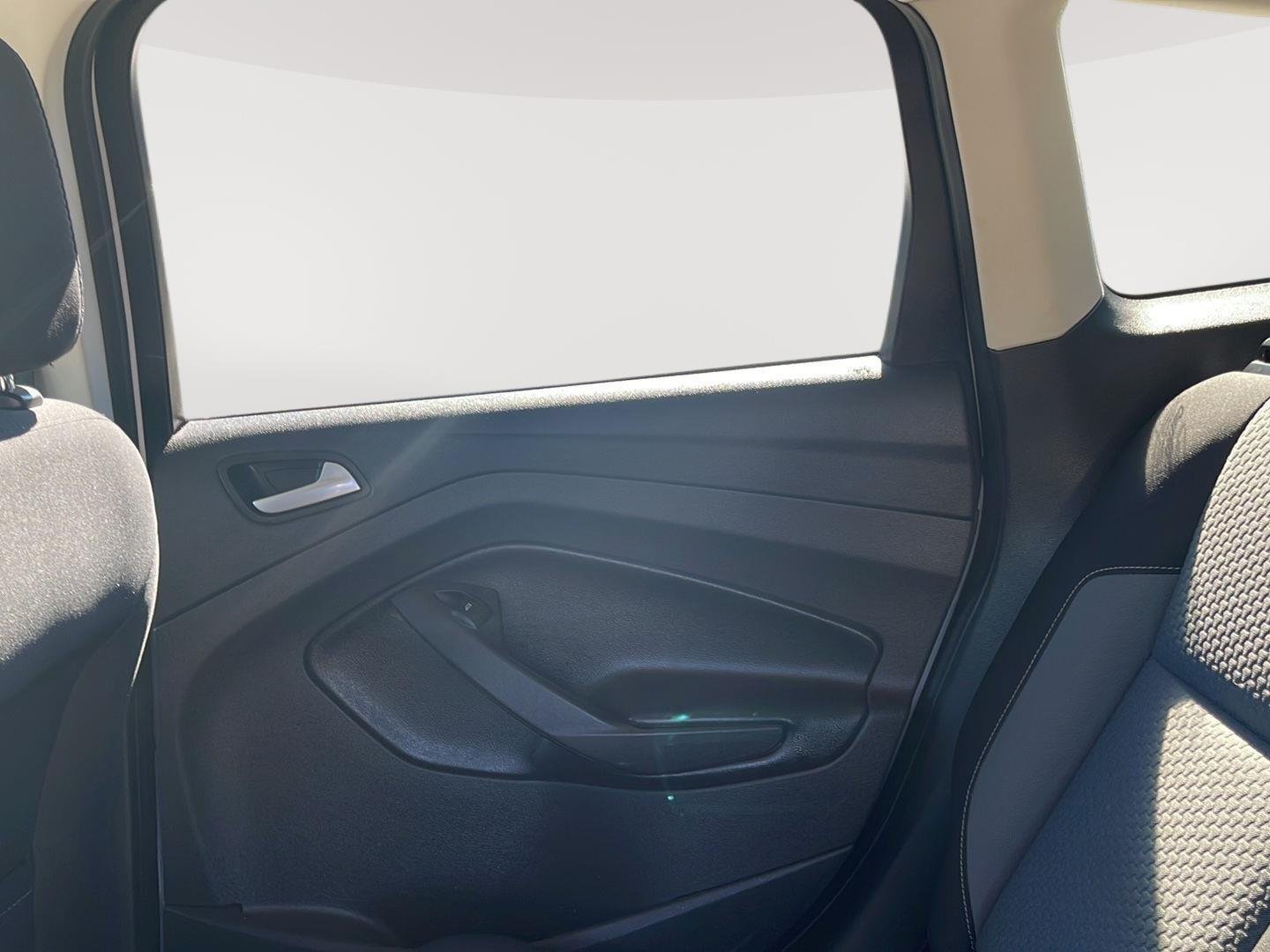 2017 Ford Escape SE - Photo 10