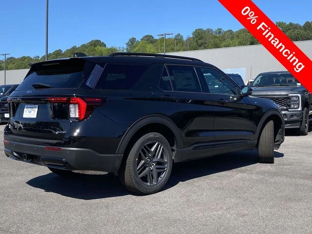 New 2026 Agate Black Metallic Ford ST-Line image 3