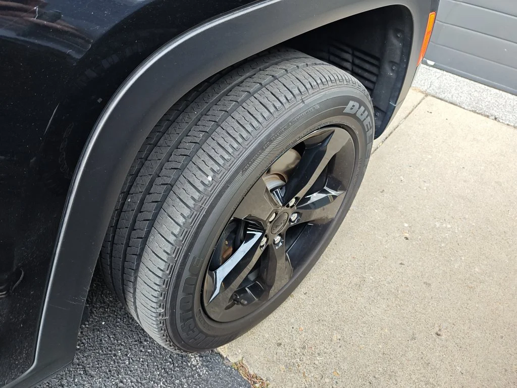 Used 2025 Black Jeep Altitude X image 13