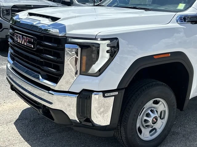 New 2026 Summit White GMC Pro image 8
