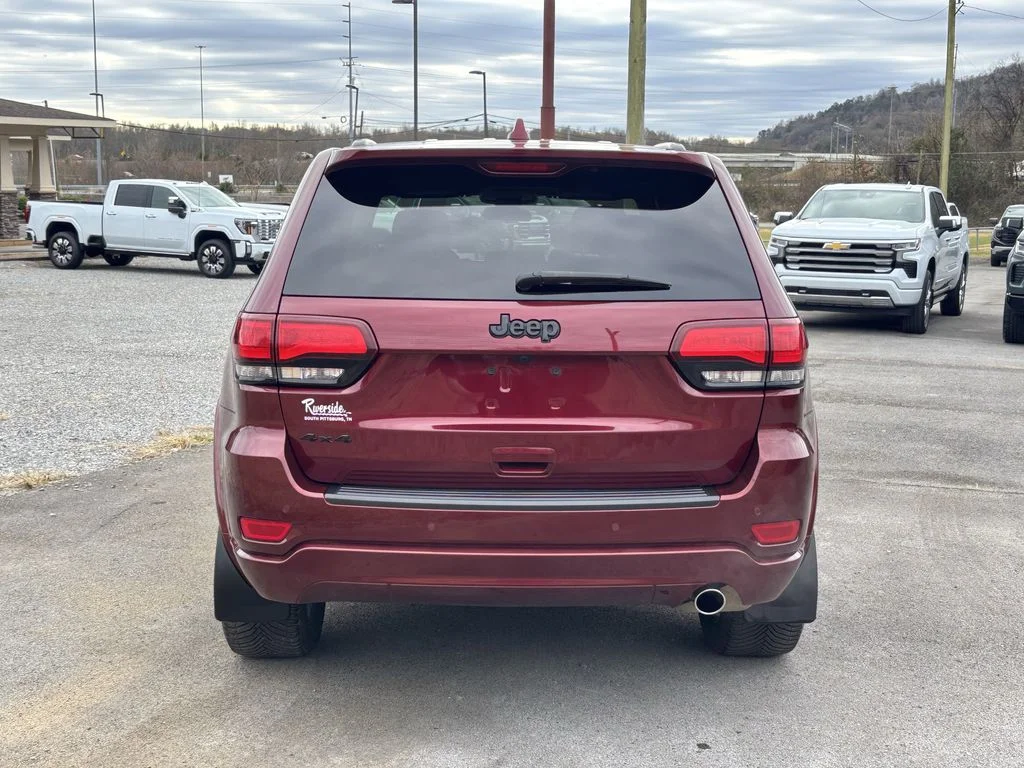 Used 2021 Red Jeep Laredo X image 8