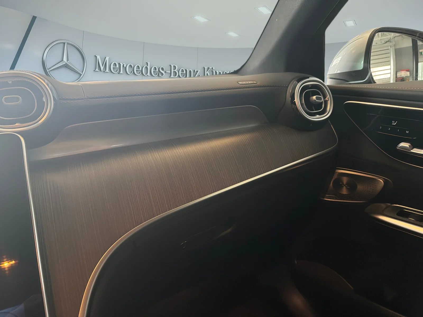 Used 2026 Silver Mercedes-Benz GLC 300 4MATIC SUV image 13